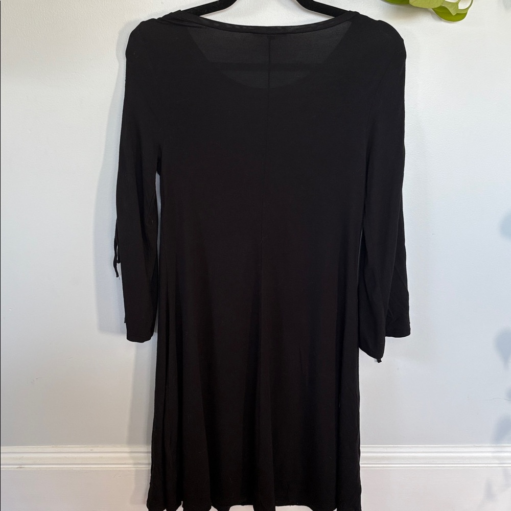 Express Black Lace-Up Sleeve Dress - Picture 3 of 5